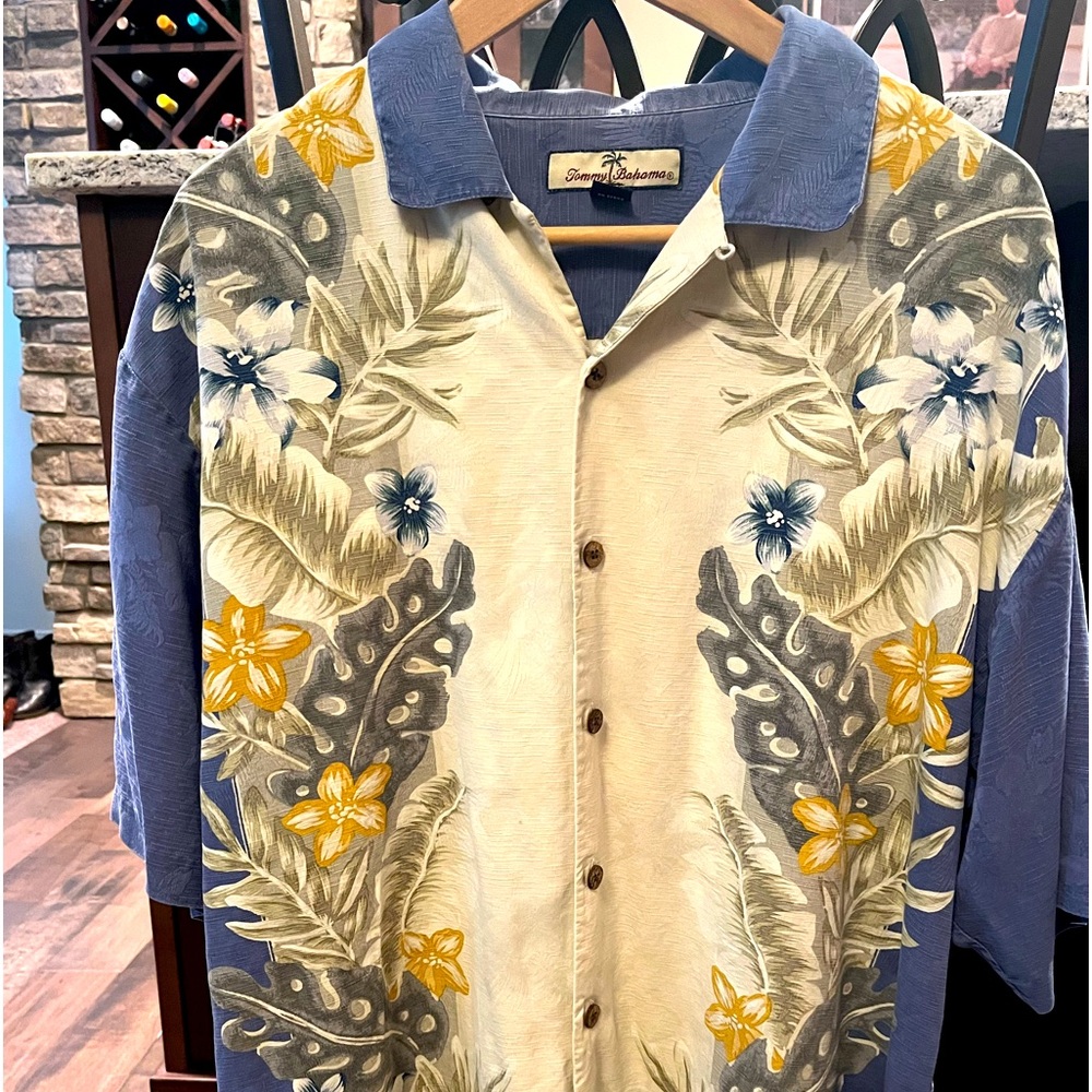 Mens Tommy Bahama camp shirt